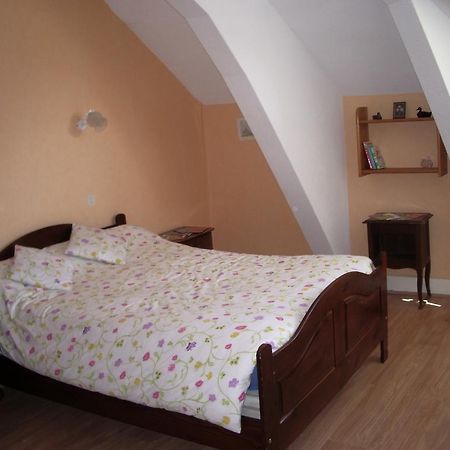 Bed and Breakfast Les Glycines Plaimpied-Givaudins Exterior foto