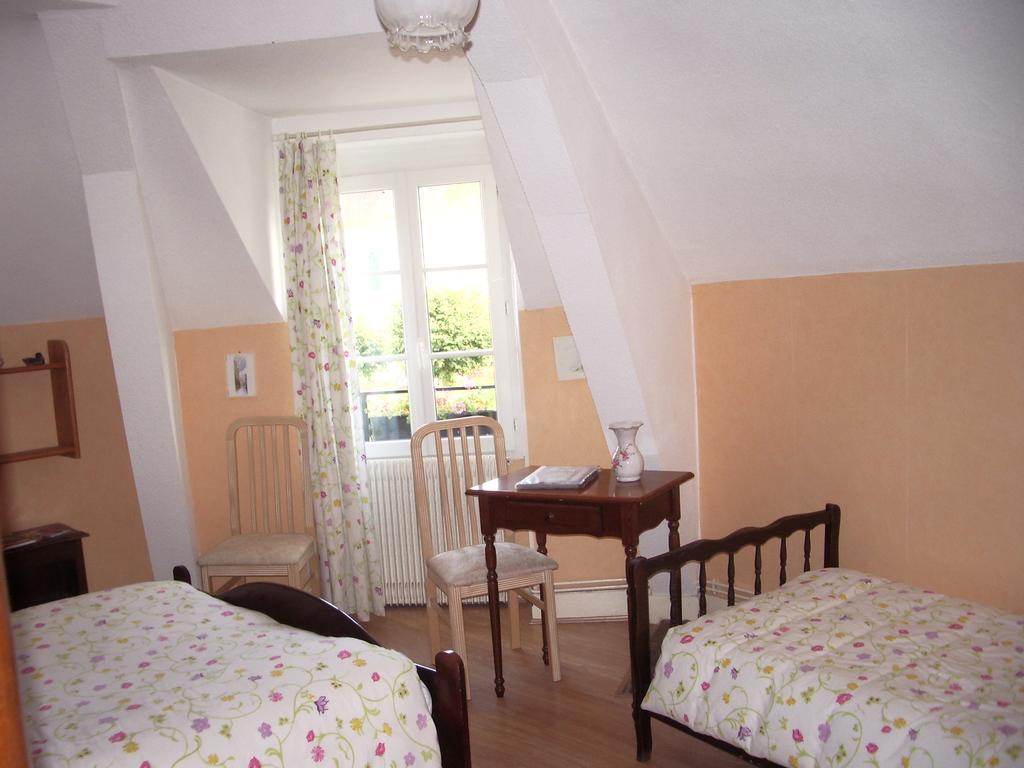 Bed and Breakfast Les Glycines Plaimpied-Givaudins Exterior foto